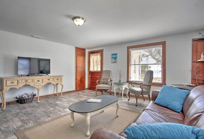 Live Like A Local   Bayfront Panama City Home