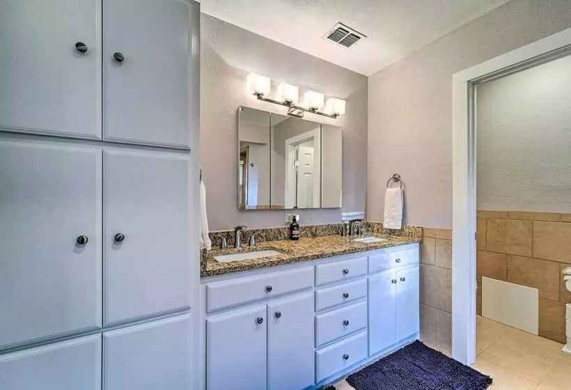 Lovely Lubbock Home W/ Furnished Deck & Grill
