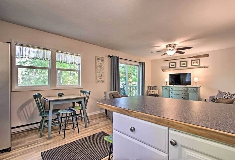 Ludington Cottage W/ Deck, Yard & Fire Pit!