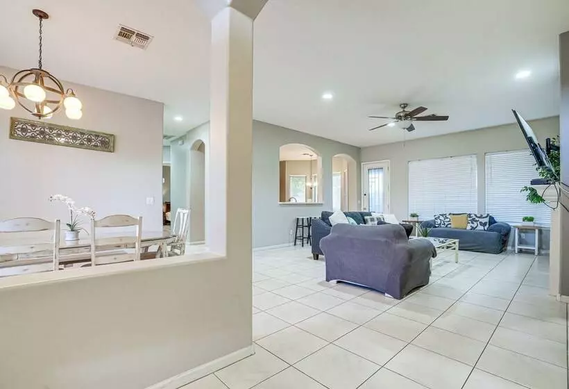 Goodyear Group Getaway W/ Pool & Putting Green