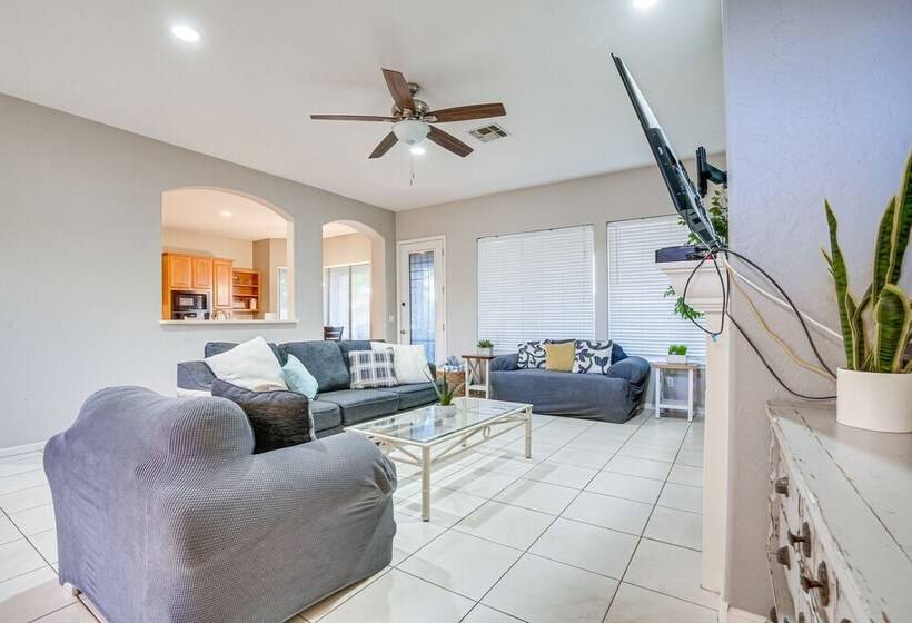 Goodyear Group Getaway W/ Pool & Putting Green