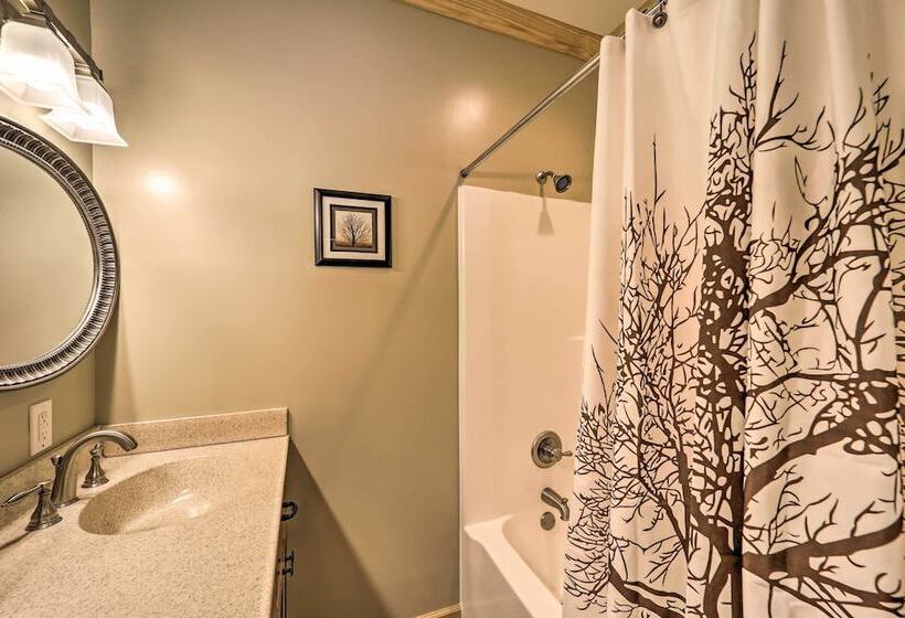 10 Mi To Grandfather Mountain:  Wolfe Creek Cabin