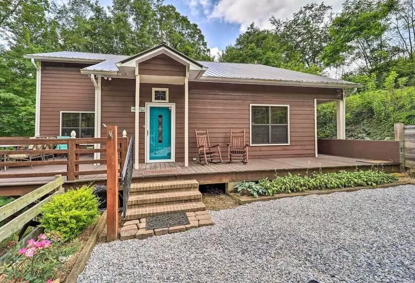 10 Mi To Grandfather Mountain:  Wolfe Creek Cabin