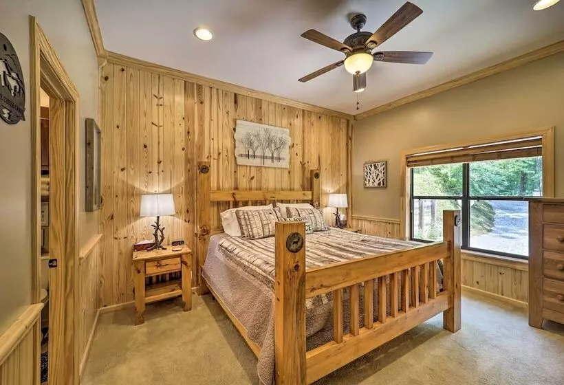 10 Mi To Grandfather Mountain:  Wolfe Creek Cabin