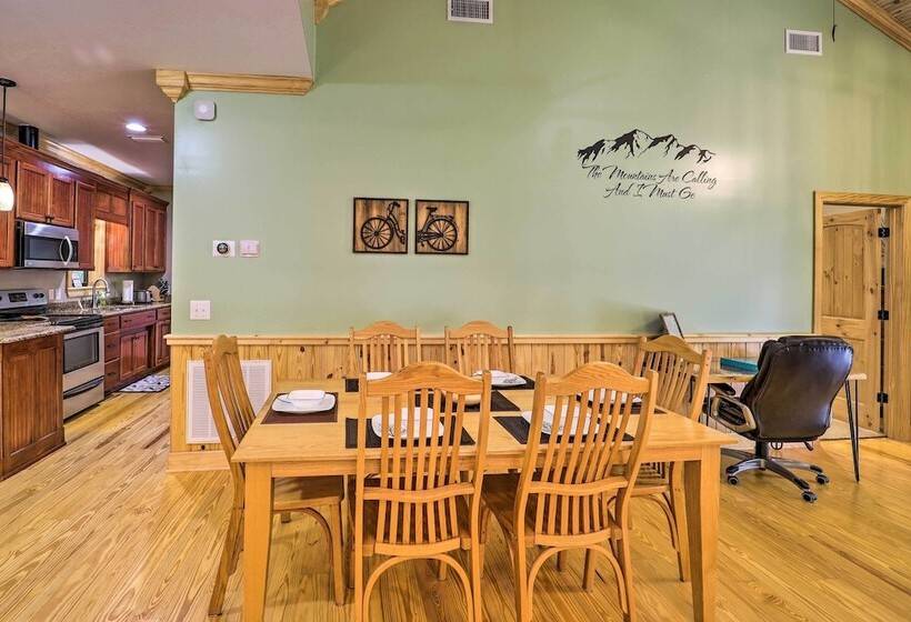 10 Mi To Grandfather Mountain:  Wolfe Creek Cabin