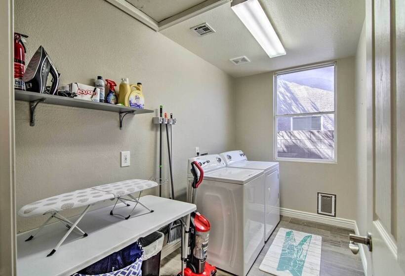 Mesa Abode W/ Grill & Hot Tub   2 Mi To Shopping!