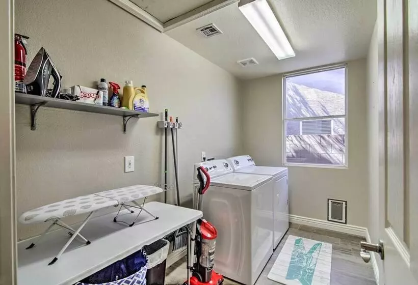 Mesa Abode W/ Grill & Hot Tub   2 Mi To Shopping!