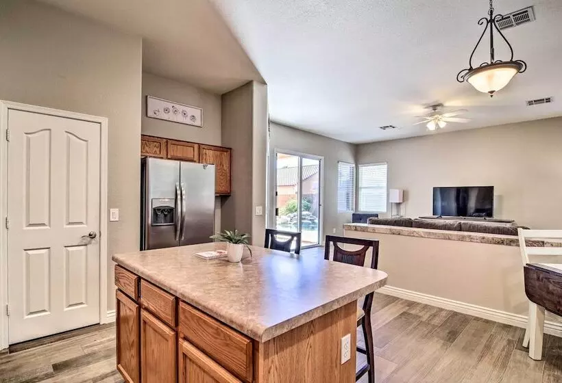 Mesa Abode W/ Grill & Hot Tub   2 Mi To Shopping!