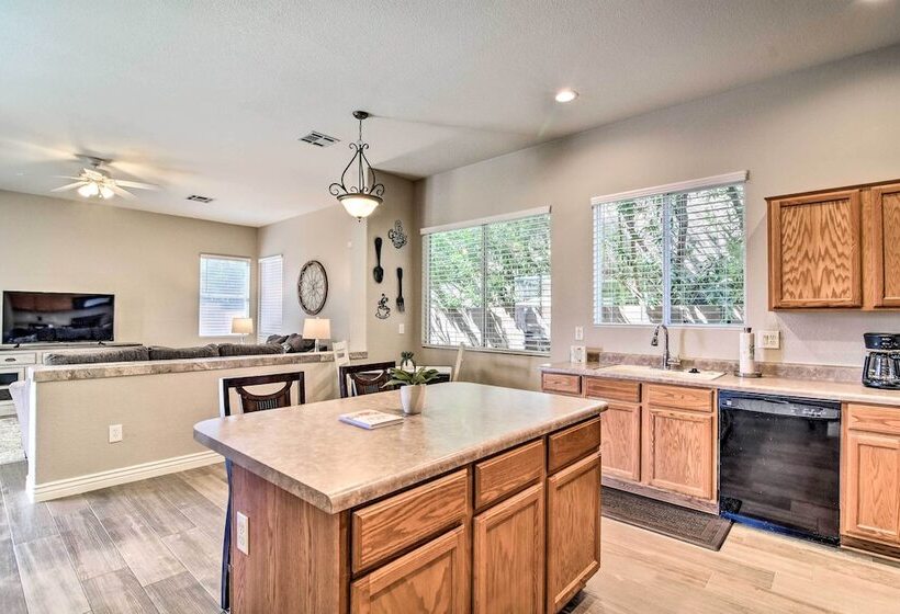 Mesa Abode W/ Grill & Hot Tub   2 Mi To Shopping!