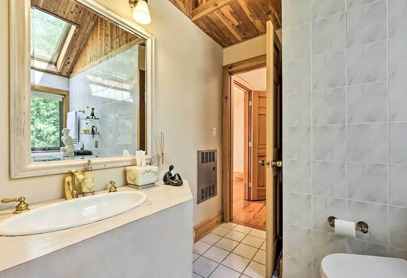 Modern Catskills Escape On 25 Acres W/ Deck!