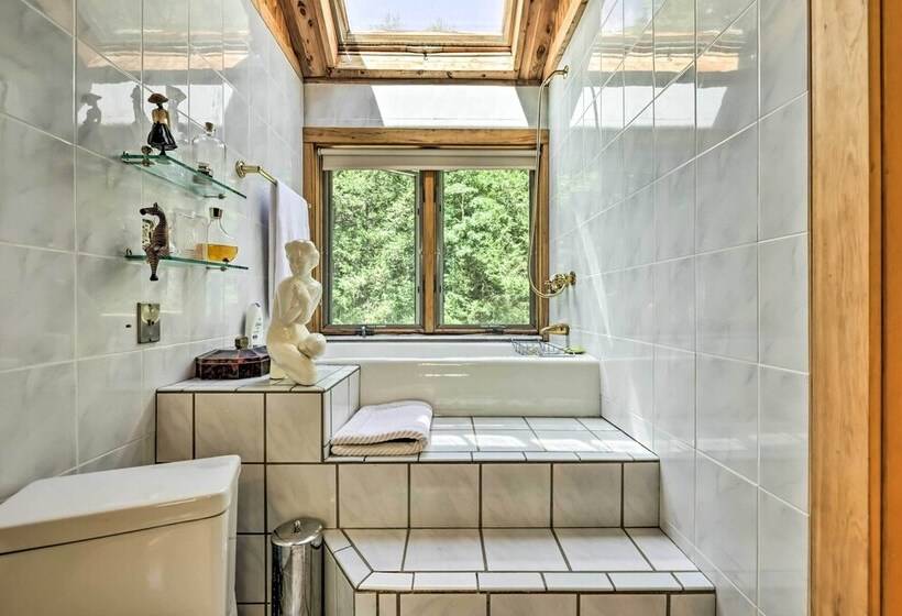 Modern Catskills Escape On 25 Acres W/ Deck!