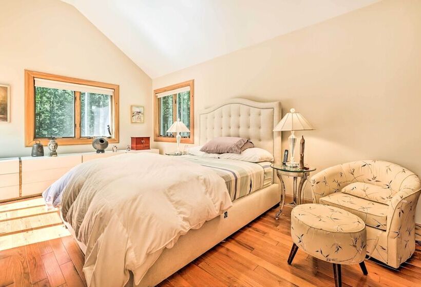 Modern Catskills Escape On 25 Acres W/ Deck!