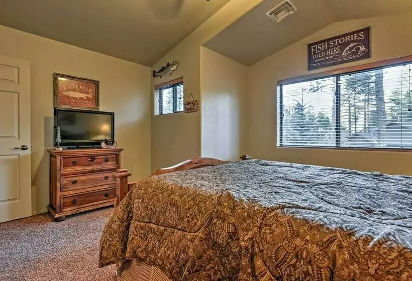 Mountain Cabin Retreat W/ Game Room, Patio & Views