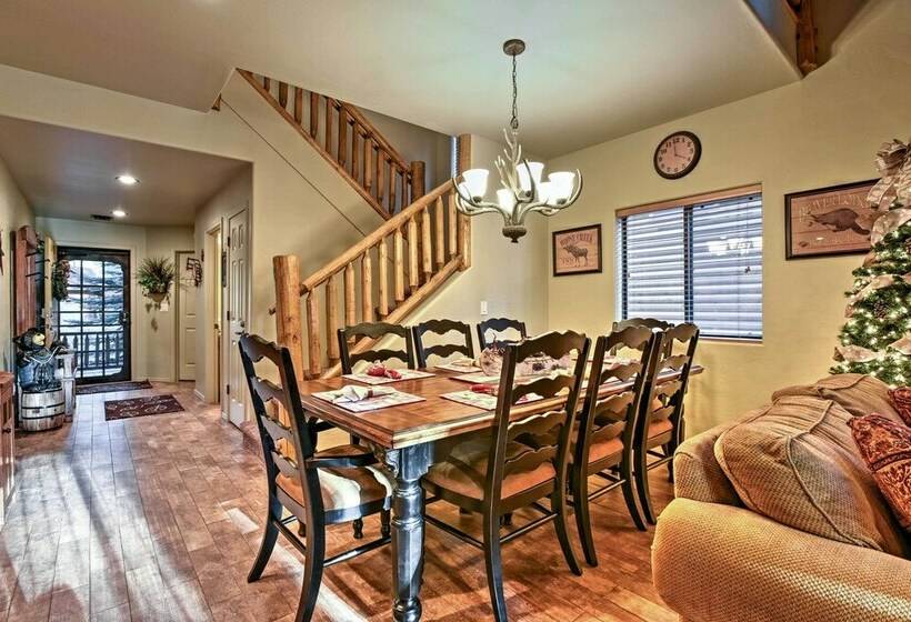 Mountain Cabin Retreat W/ Game Room, Patio & Views