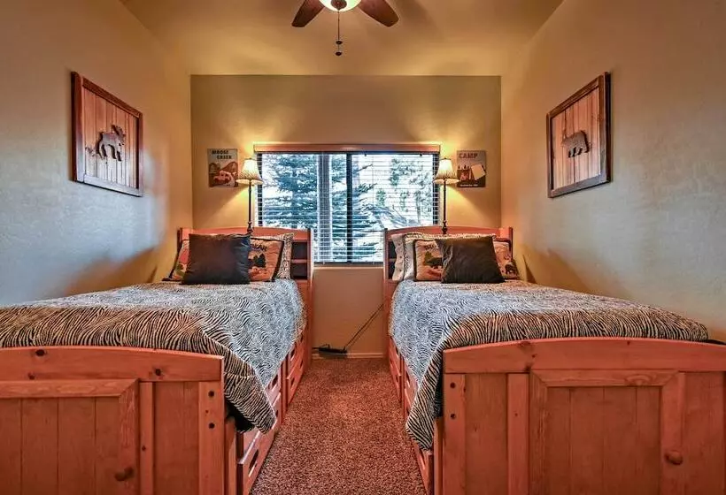Mountain Cabin Retreat W/ Game Room, Patio & Views