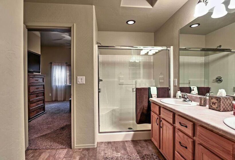 Mountain Cabin Retreat W/ Game Room, Patio & Views