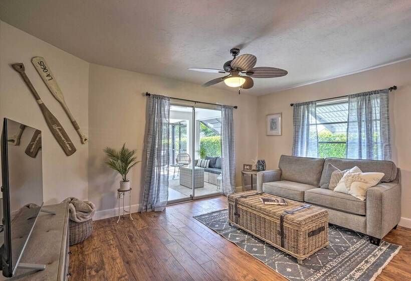 Naples Oasis W/ Screened Pool, Bike To Beach!