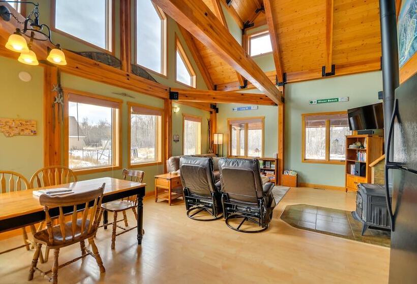 Off The Beaten Path  Cabin W/ Mtn Views & Hot Tub