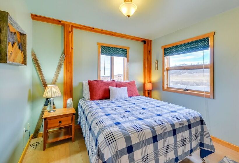 Off The Beaten Path  Cabin W/ Mtn Views & Hot Tub