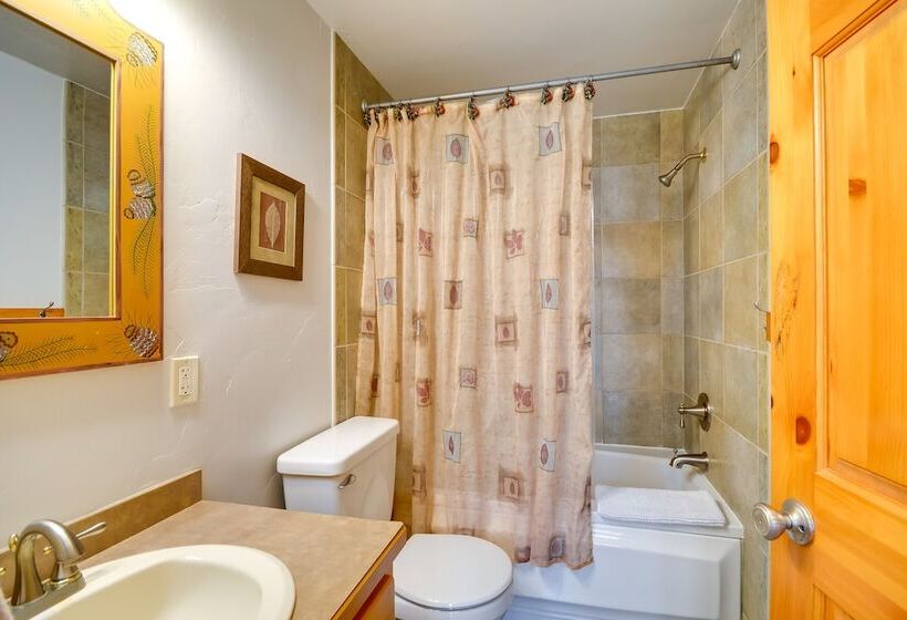 Off The Beaten Path  Cabin W/ Mtn Views & Hot Tub