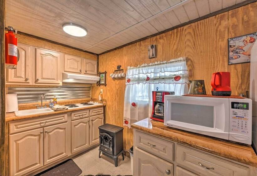 Pet Friendly Cloudcroft Cabin W/ Forest Views!