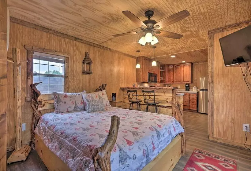 Petfriendly Cabin, 3 Mi To Show Low Lake!