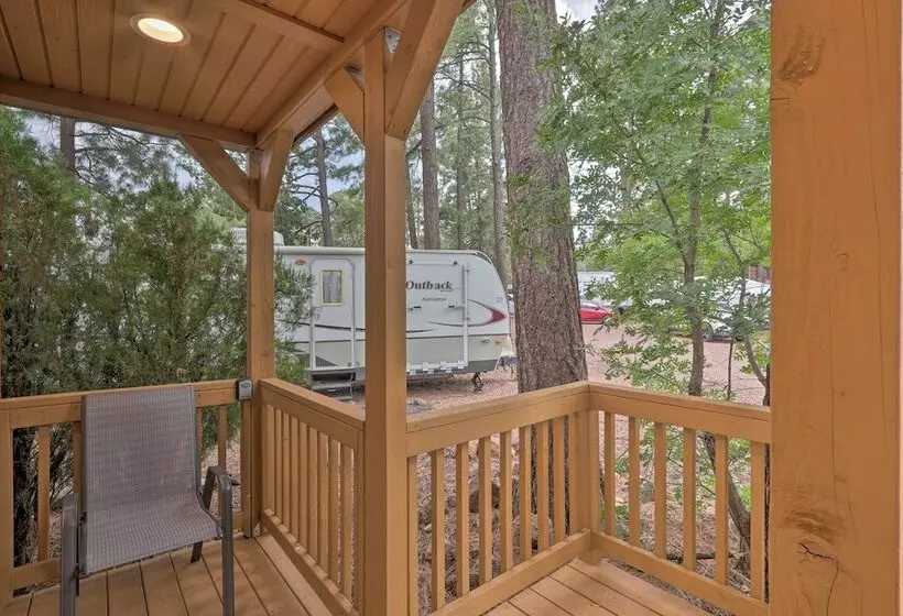 Petfriendly Cabin, 3 Mi To Show Low Lake!