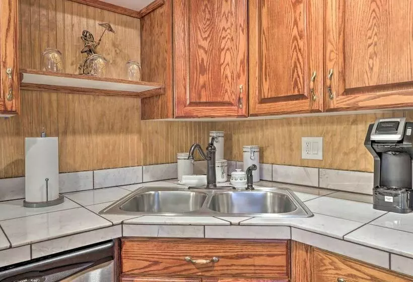Petfriendly Cabin, 3 Mi To Show Low Lake!