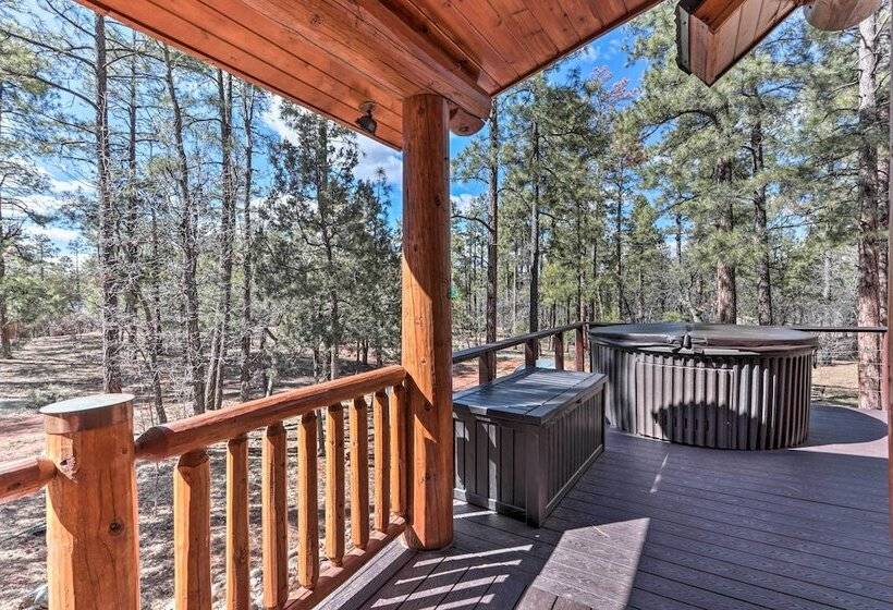 Home On 1 Acre W/ Wraparound Deck In Lakeside!