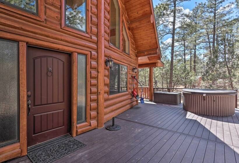 Home On 1 Acre W/ Wraparound Deck In Lakeside!