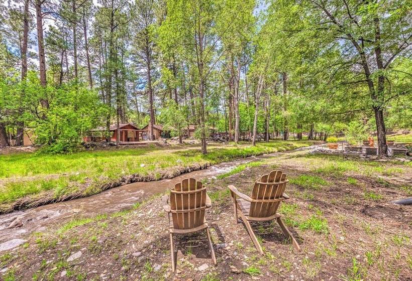 Riverfront Ruidoso Cabin W/ Deck, Walk To Midtown!