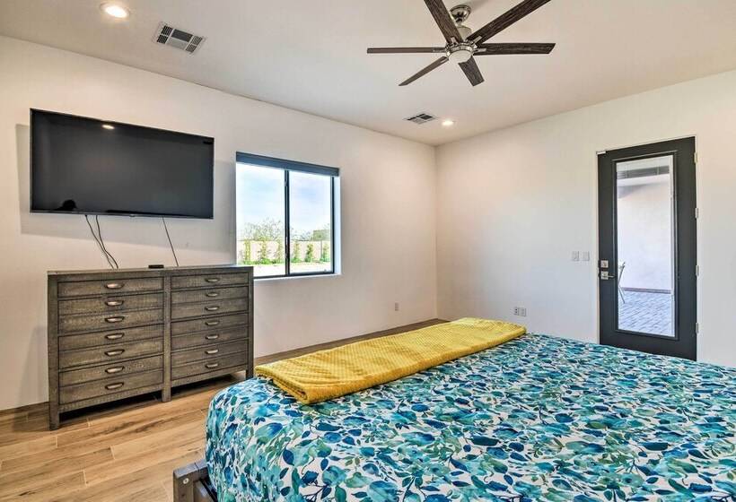 Phoenix Home W/ Desert Views & Garden Style Yard