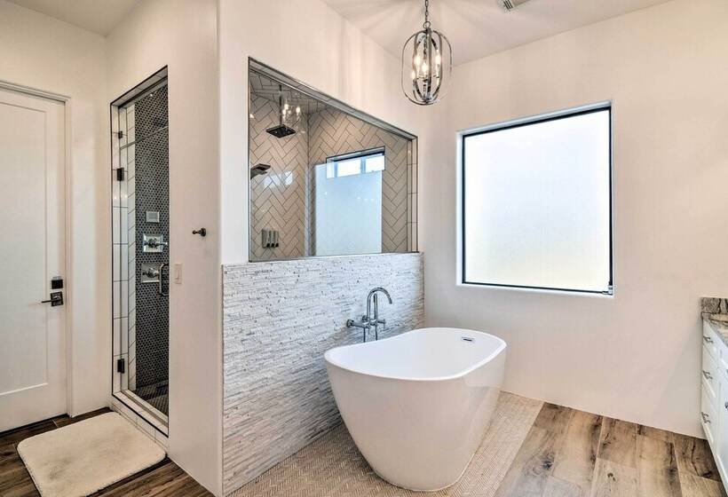 Phoenix Home W/ Desert Views & Garden Style Yard