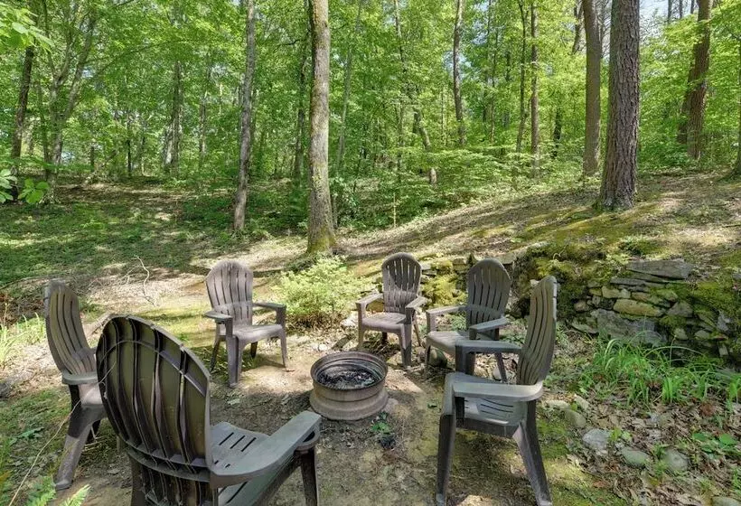 Relaxing Cosby Cabin W/ Fire Pit & Covered Porch!