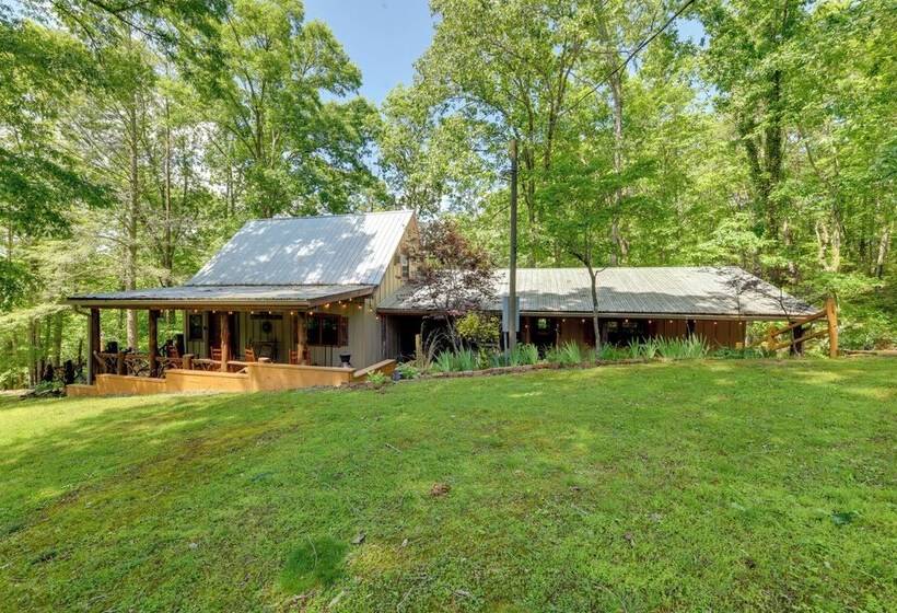 Relaxing Cosby Cabin W/ Fire Pit & Covered Porch!