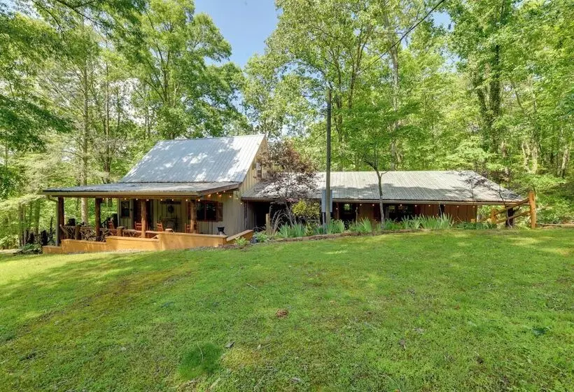 Relaxing Cosby Cabin W/ Fire Pit & Covered Porch!