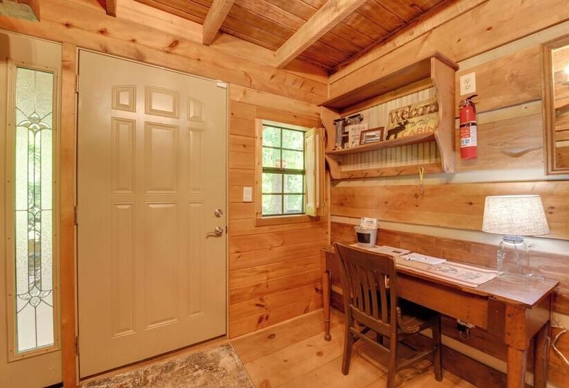 Relaxing Cosby Cabin W/ Fire Pit & Covered Porch!
