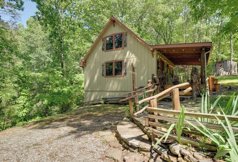 Relaxing Cosby Cabin W/ Fire Pit & Covered Porch!