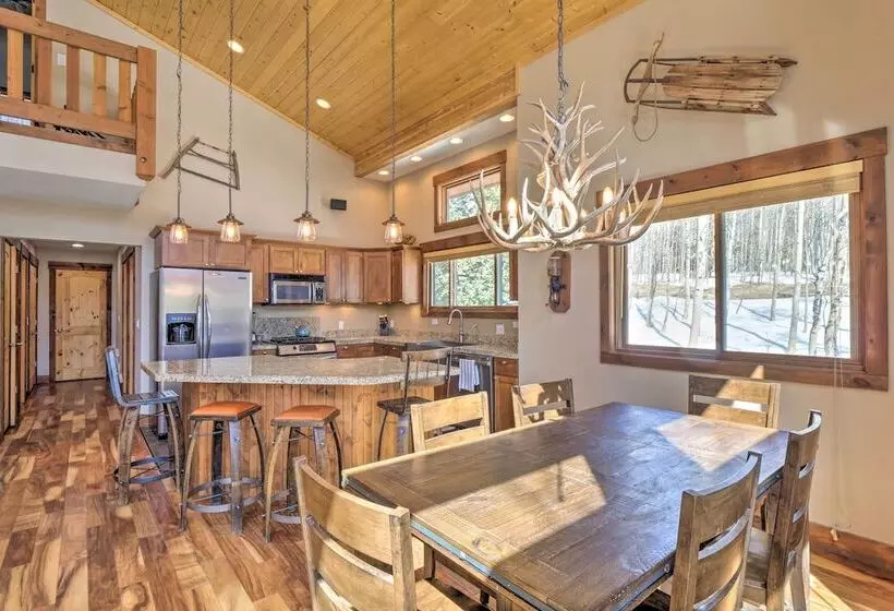 Rustic Mountain Sanctuary On 2+ Acres W/ Deck!