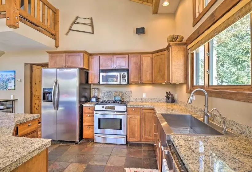 Rustic Mountain Sanctuary On 2+ Acres W/ Deck!