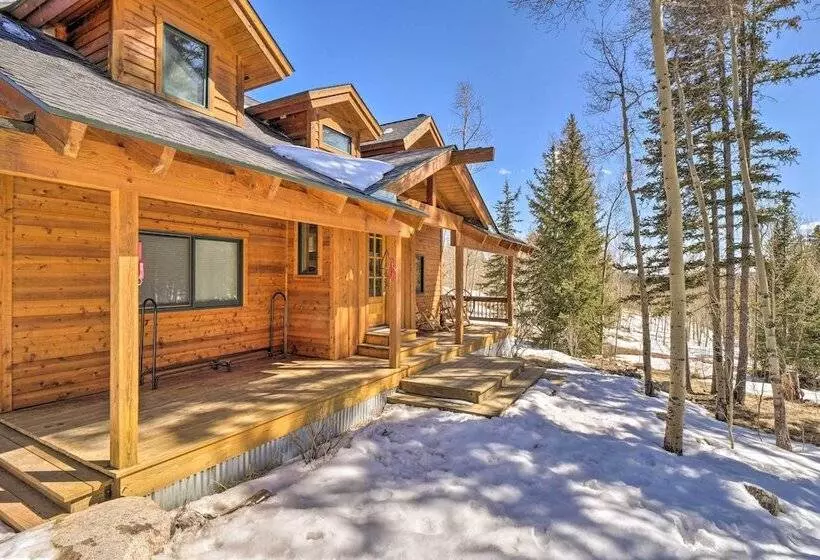 Rustic Mountain Sanctuary On 2+ Acres W/ Deck!