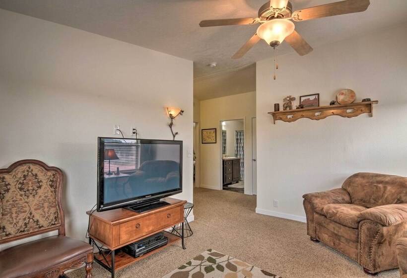 Secluded Boulder House Next To National Forests!