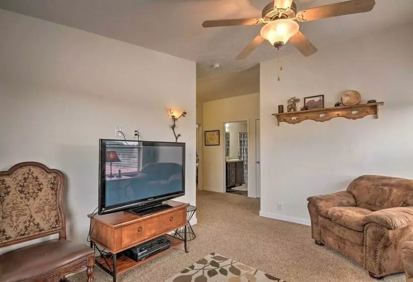 Secluded Boulder House   Next To National Forests!