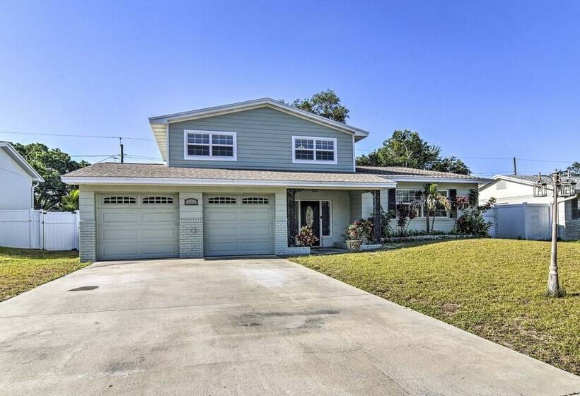 Seminole Home: 1 Mi To Indian Shores Beach!