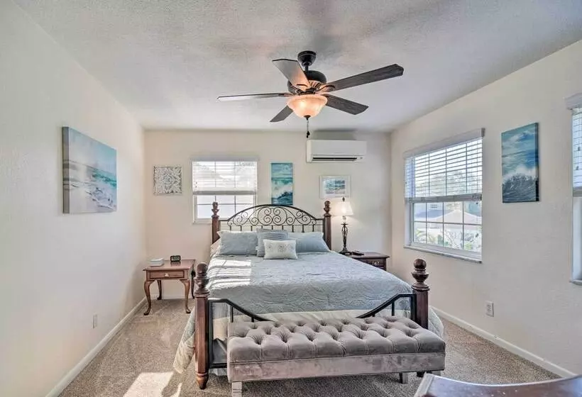 Seminole Home: 1 Mi To Indian Shores Beach!