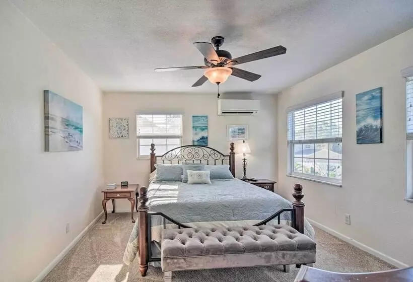 Seminole Home: 1 Mi To Indian Shores Beach!