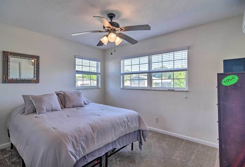 Seminole Home: 1 Mi To Indian Shores Beach!