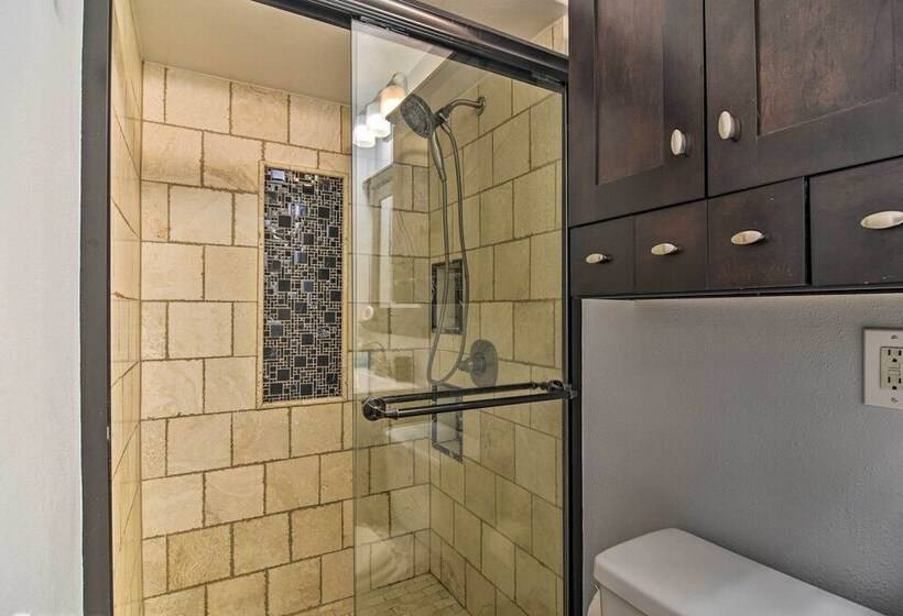 Seminole Home: 1 Mi To Indian Shores Beach!