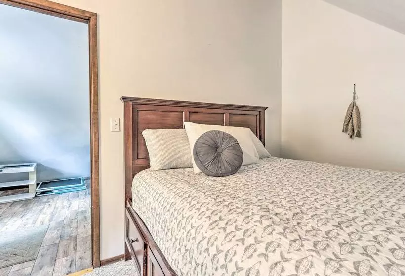 Serene Lake Of The Ozarks Retreat W/ Private Dock!