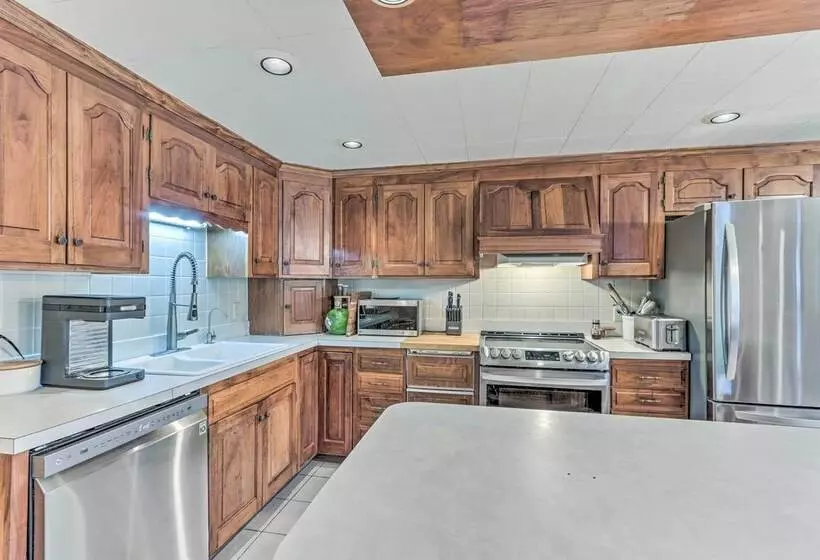 Serene Lake Of The Ozarks Retreat W/ Private Dock!